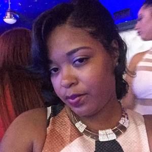 Meet your Posher, Monica mo